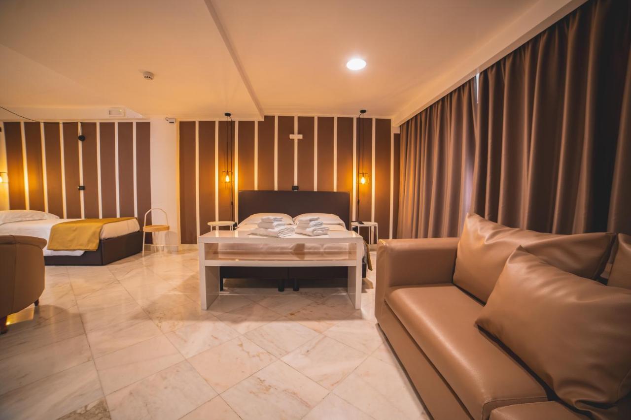 Hotel Continental เรจโจ ดี คาลาเบีย ภายนอก รูปภาพ