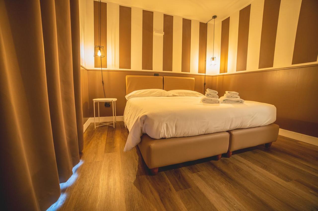 Hotel Continental เรจโจ ดี คาลาเบีย ภายนอก รูปภาพ
