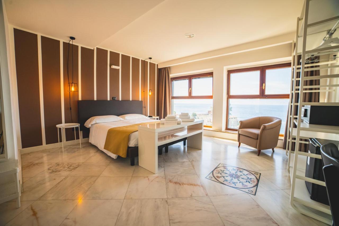 Hotel Continental เรจโจ ดี คาลาเบีย ภายนอก รูปภาพ