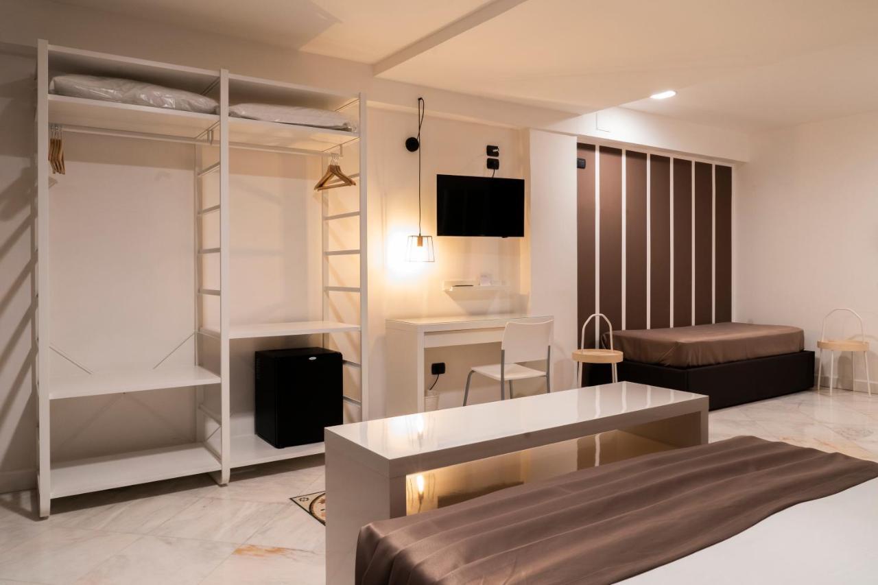Hotel Continental เรจโจ ดี คาลาเบีย ภายนอก รูปภาพ